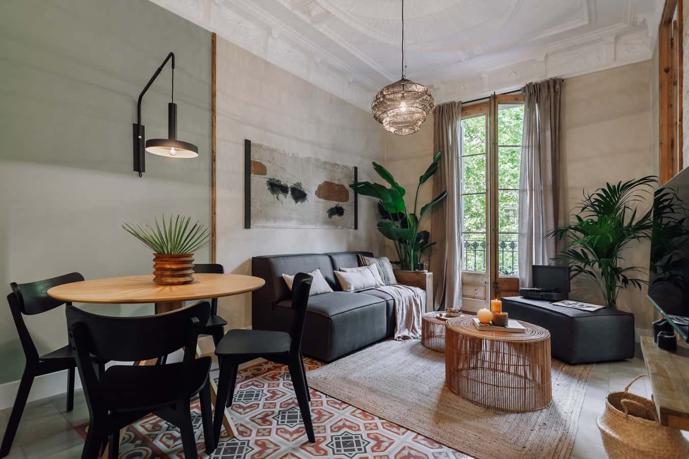 Furnished 2-bedroom flat in Eixample, 55 m²
