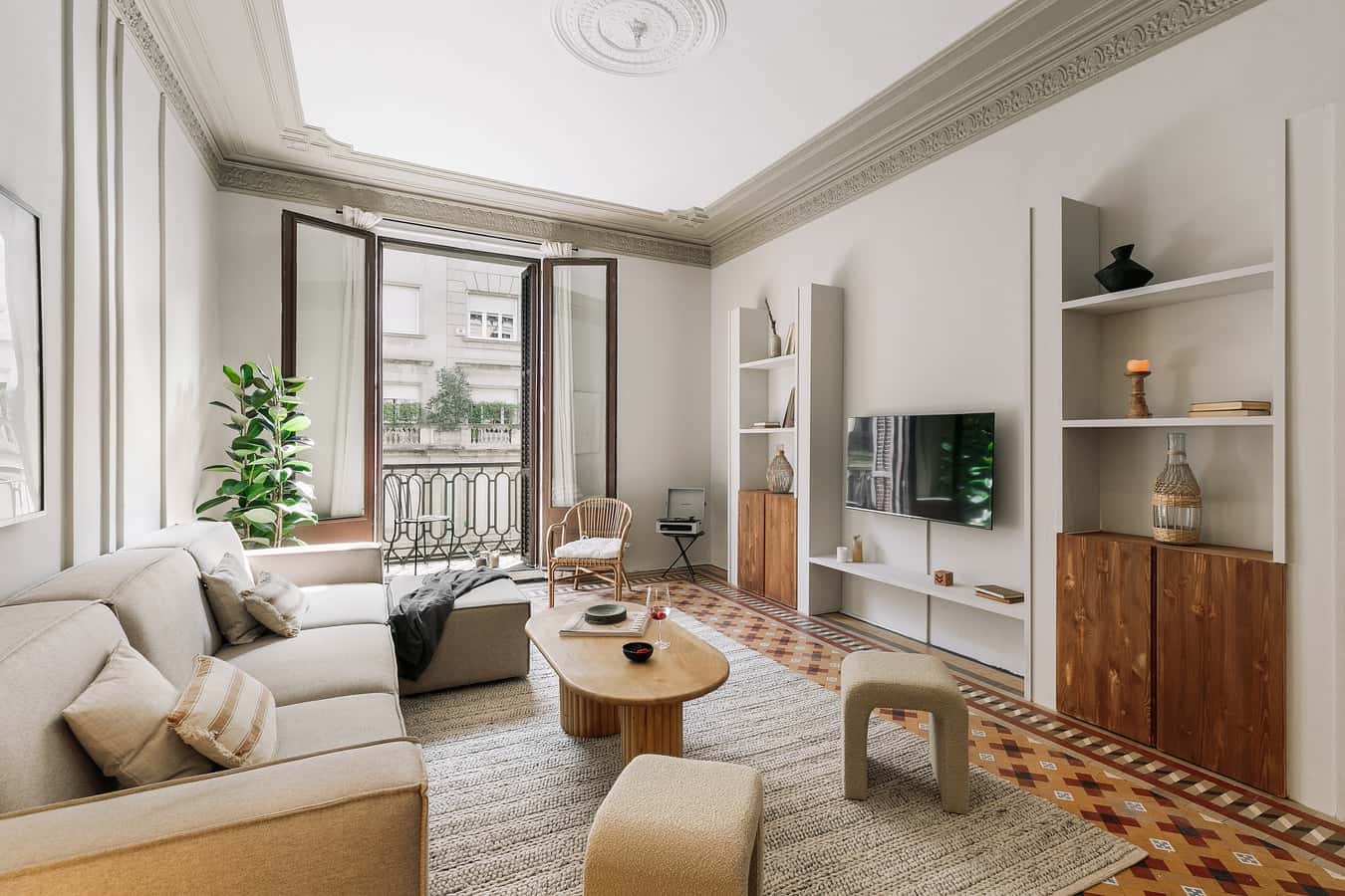 Furnished 2-bedroom flat in Eixample, 115 m²