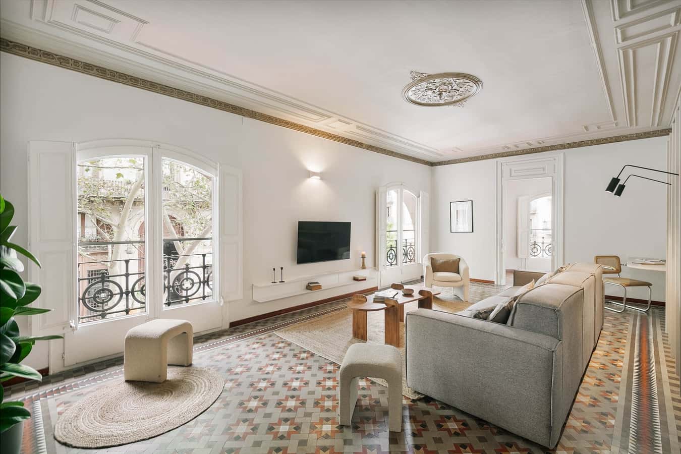 Furnished 2-bedroom flat in Ciutat Vella, 99 m²