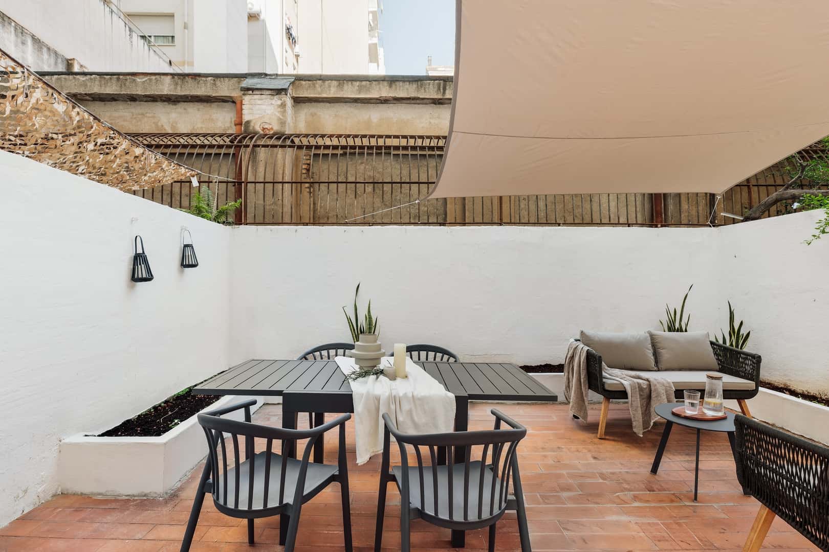 Furnished 2-bedroom flat in Eixample, 62 m²