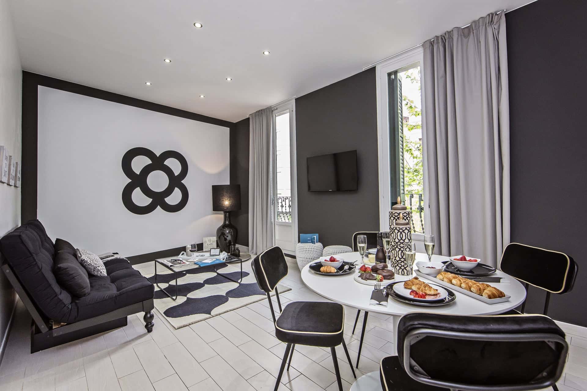 Furnished 2-bedroom flat in Sants-Montjuïc, 65 m²