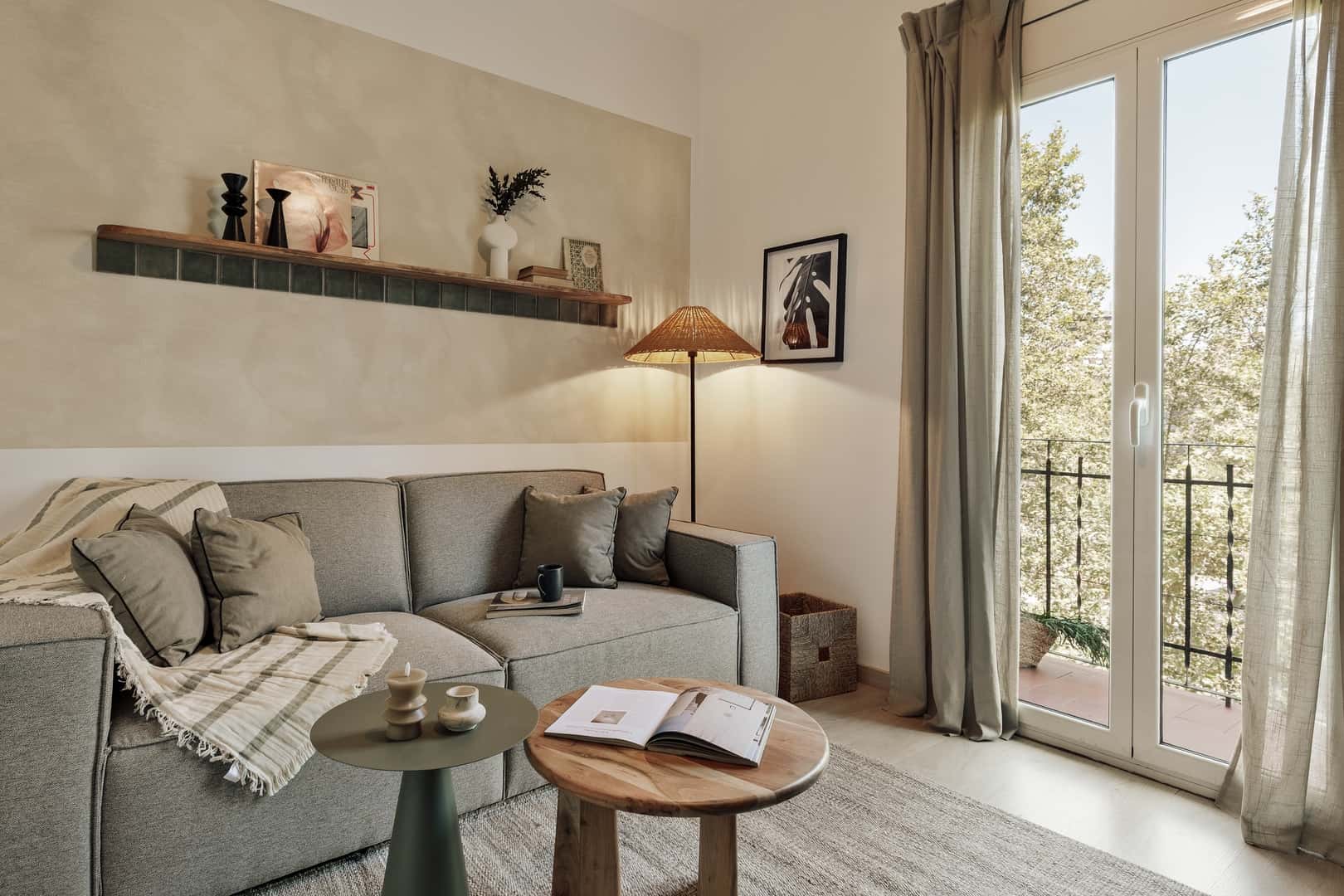 Furnished 2-bedroom flat in Sant Martí, 62 m²