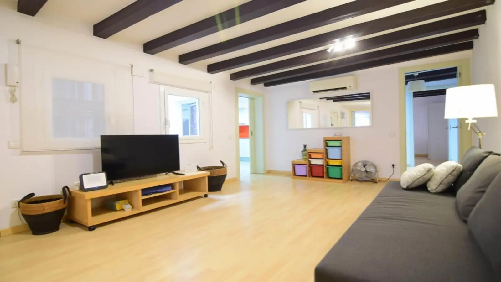 Furnished 3-bedroom flat in Ciutat Vella, 86 m²