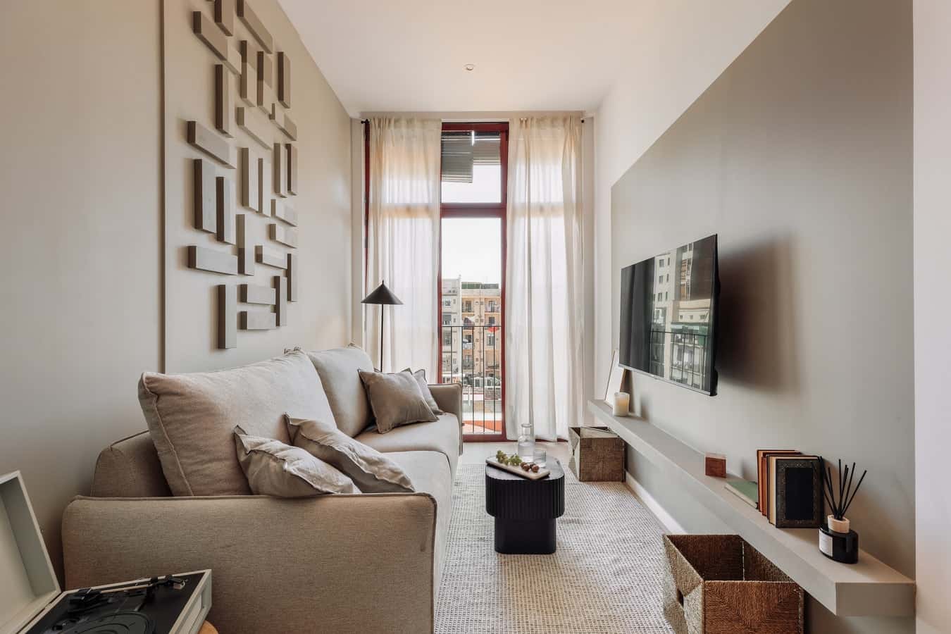 Furnished 2-bedroom flat in Eixample, 64 m²
