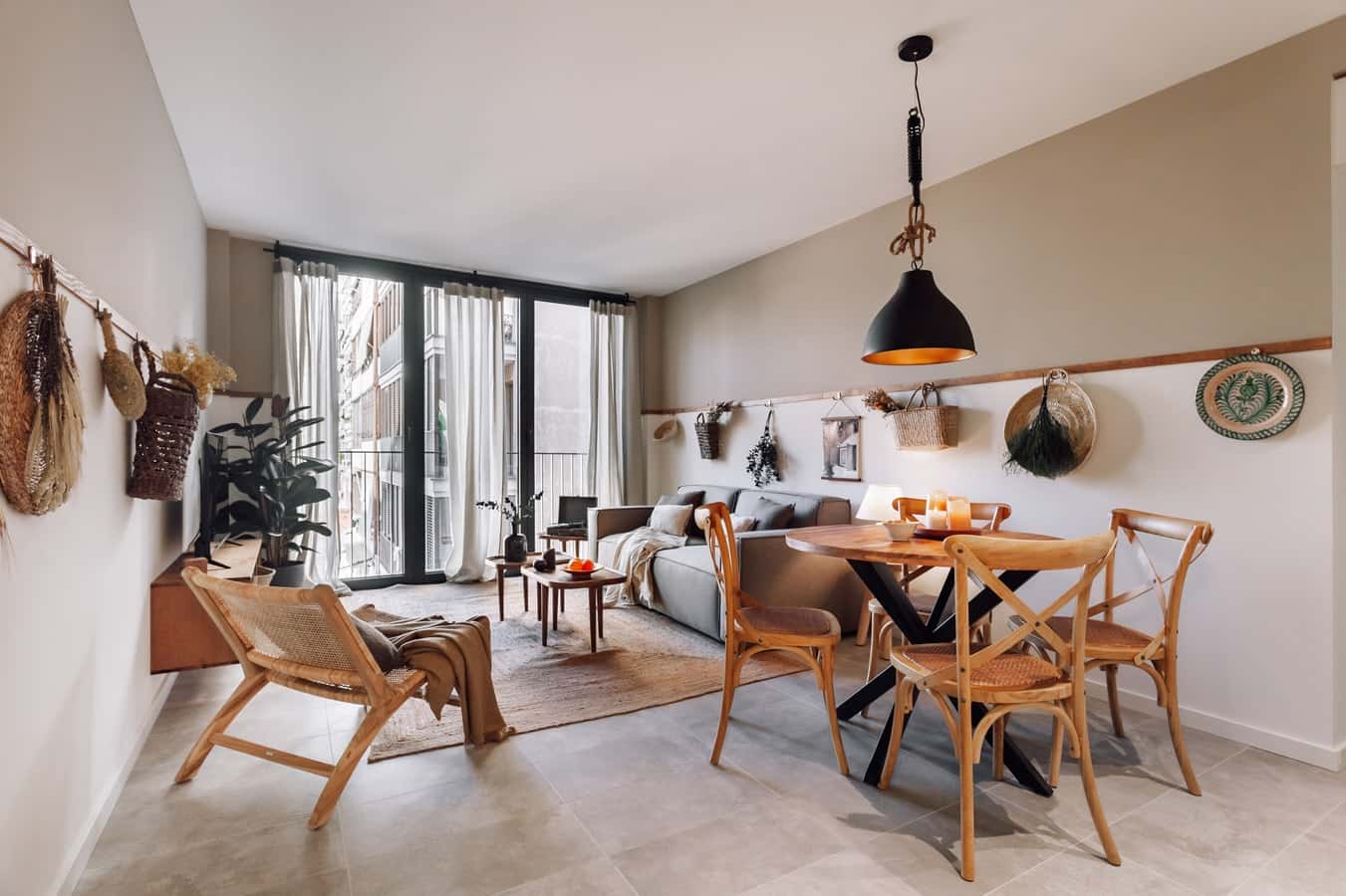 Furnished 2-bedroom flat in Eixample, 58 m²