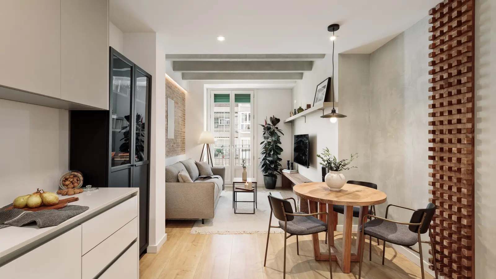 Furnished 1-bedroom flat in Eixample, 53 m²