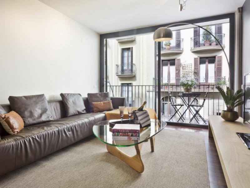 Furnished 2-bedroom flat in Sarrià–Sant Gervasi