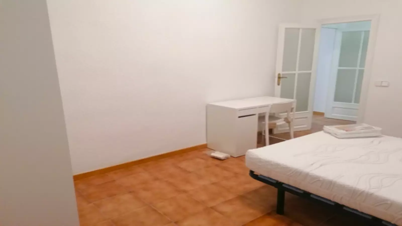 Furnished room in a shared flat in Barcelona