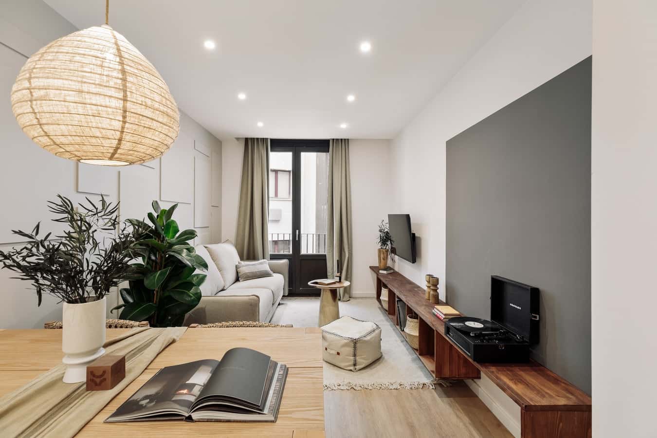 Furnished 2-bedroom flat in Barcelona, 57 m²