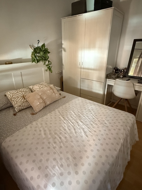 Room in a 3-person shared flat in Barcelona