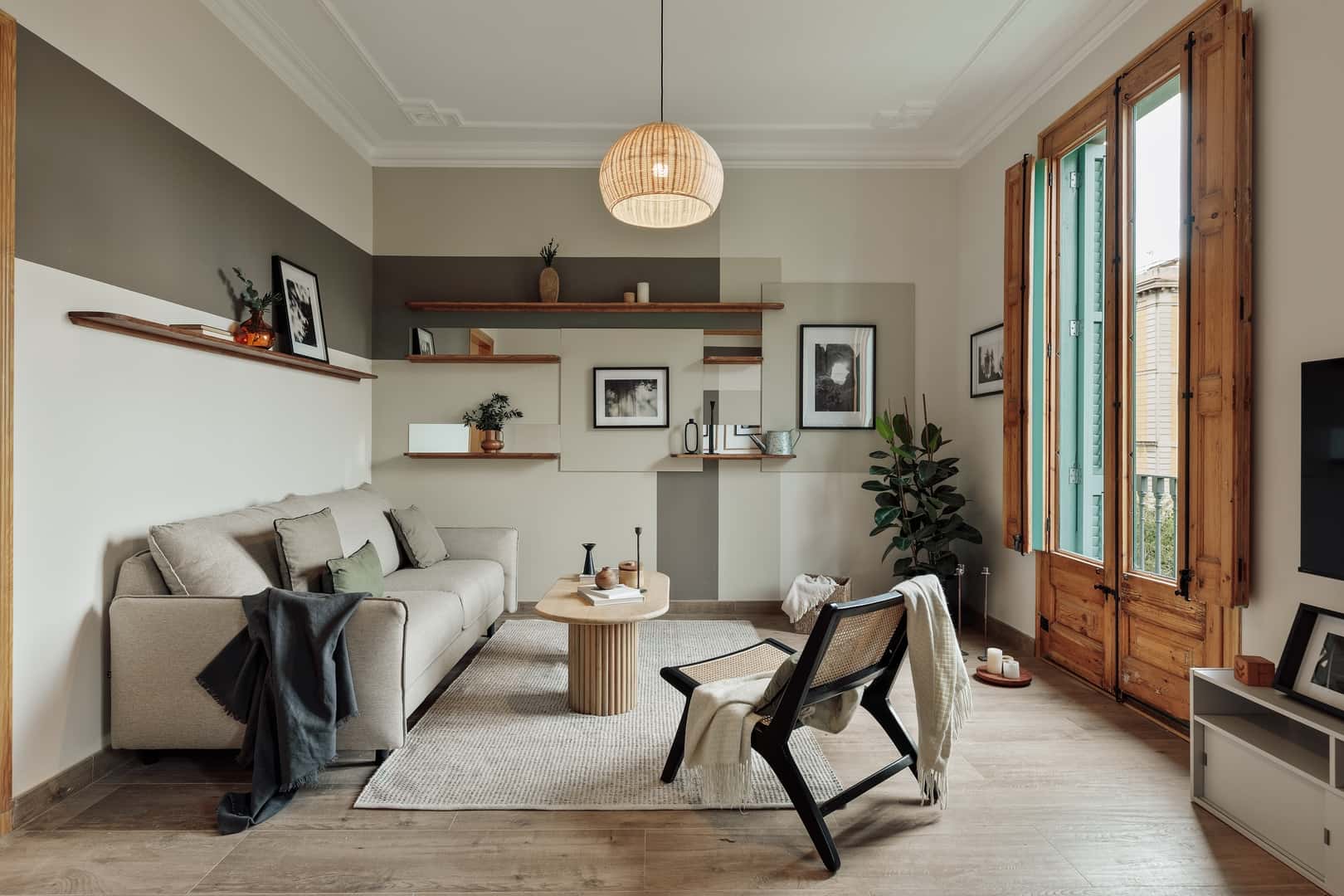 Furnished 3-bedroom flat in Eixample, 102 m²