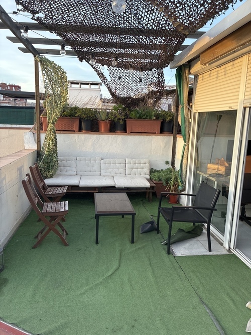 Room in a 3-person shared flat in Barcelona