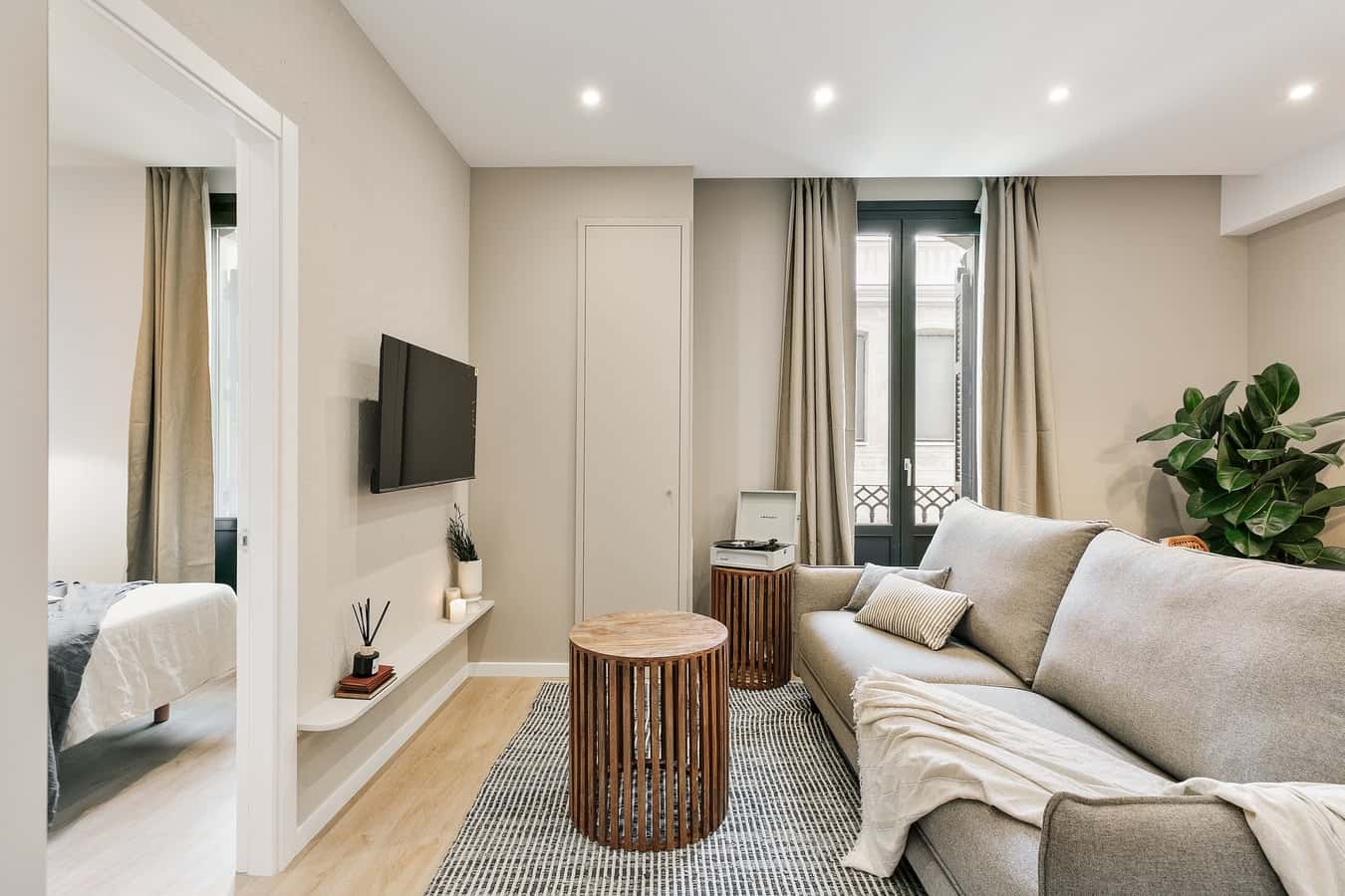 Furnished 2-bedroom flat in Barcelona, 52 m²