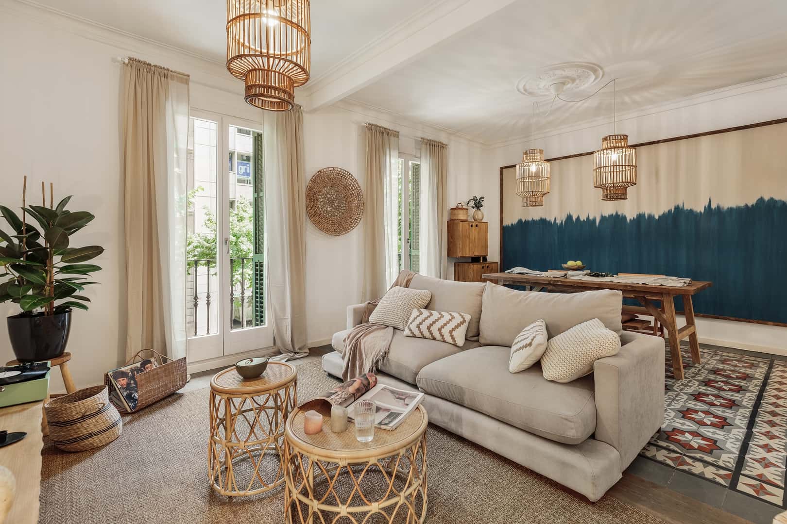 Furnished 2-bedroom flat in Eixample, 73 m²
