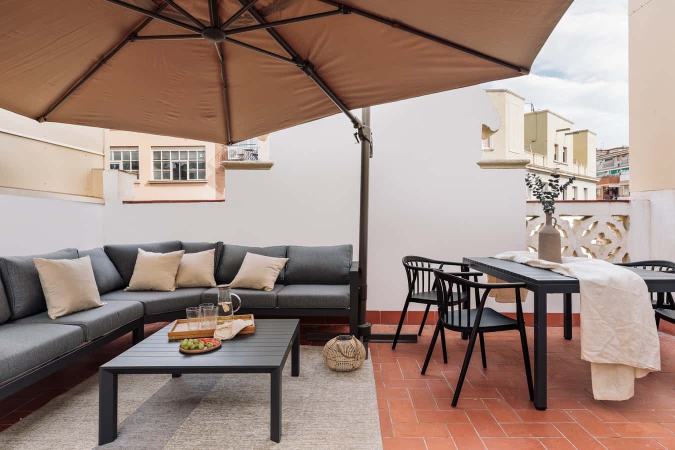 Furnished 1-bedroom flat in Eixample, 42 m²