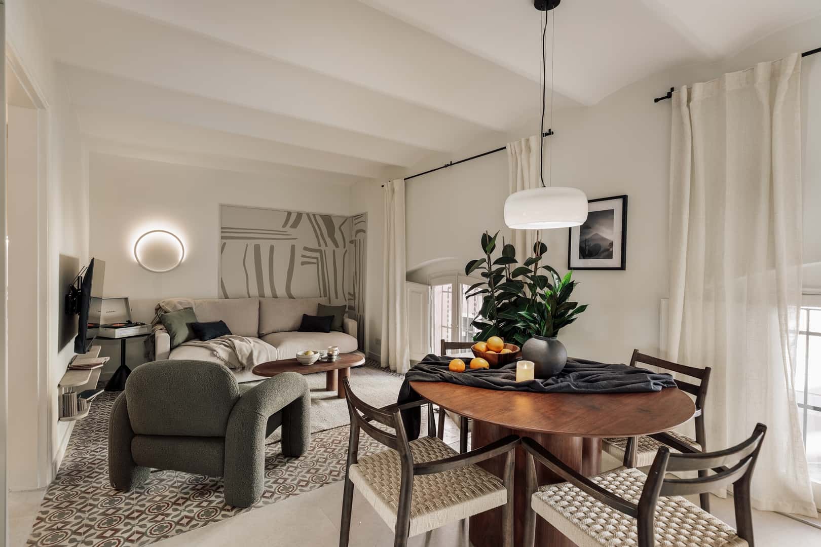 Furnished 2-bedroom flat in Sants-Montjuïc, 53 m²