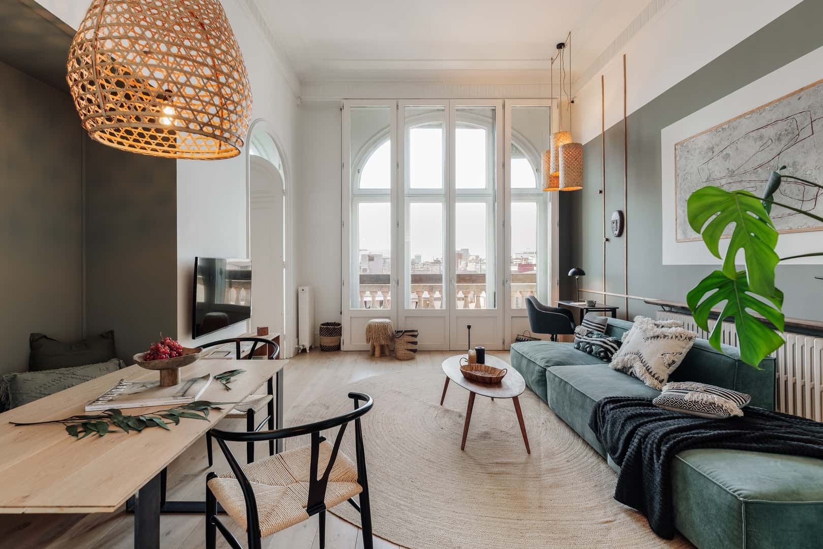Furnished 2-bedroom flat in Eixample, 90 m²