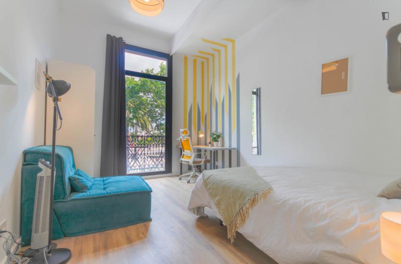 Furnished room in a 9-person shared flat in Ciutat Vella
