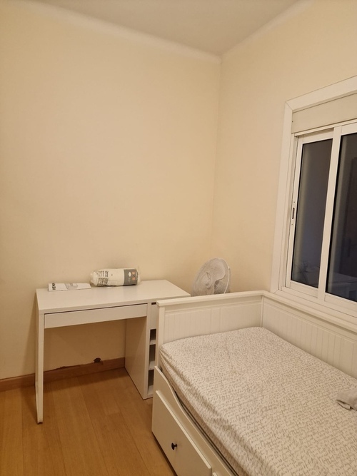 Room in a 2-person shared flat in Sant Martí