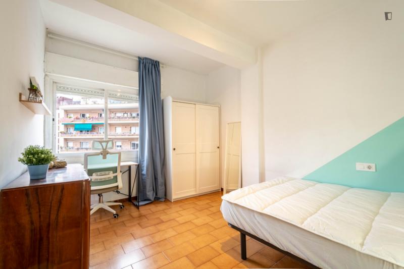 Furnished room in a 5-person shared flat in Horta-Guinardó
