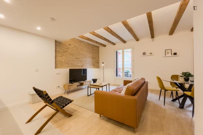 Furnished 2-bedroom flat in Sants-Montjuïc