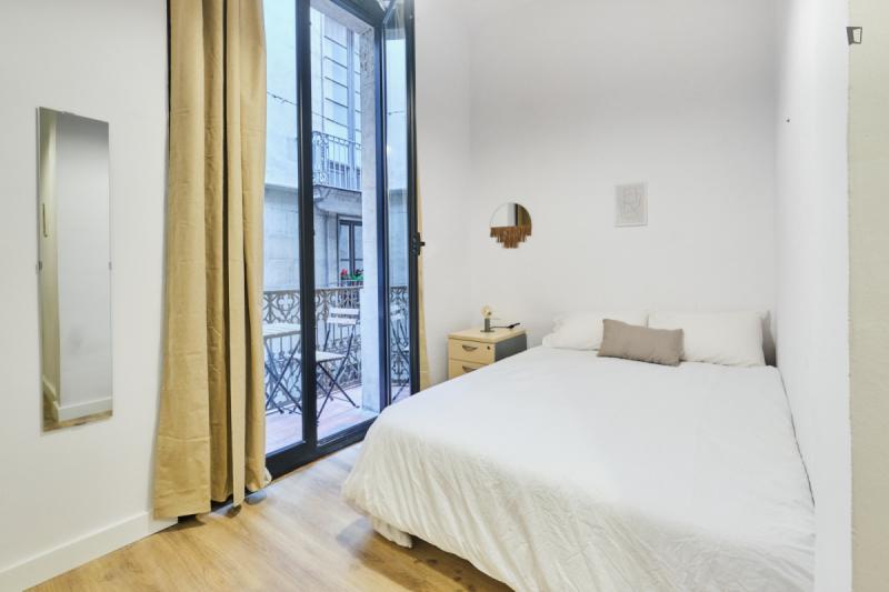 Furnished room in a 4-person shared flat in Ciutat Vella