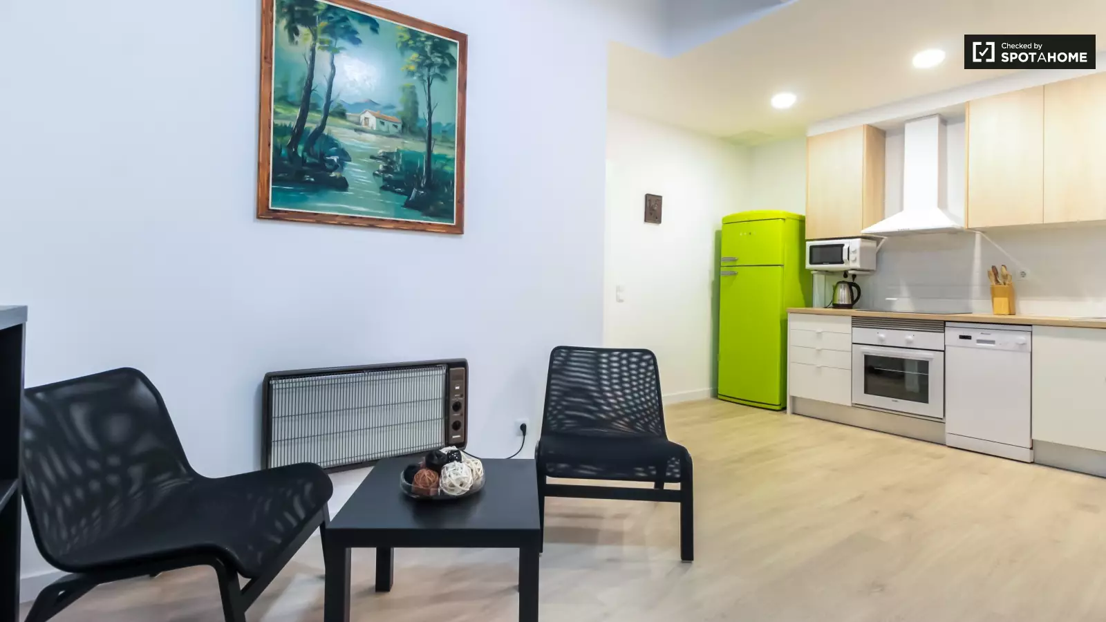 Furnished 2-bedroom flat in Ciutat Vella, 50 m²