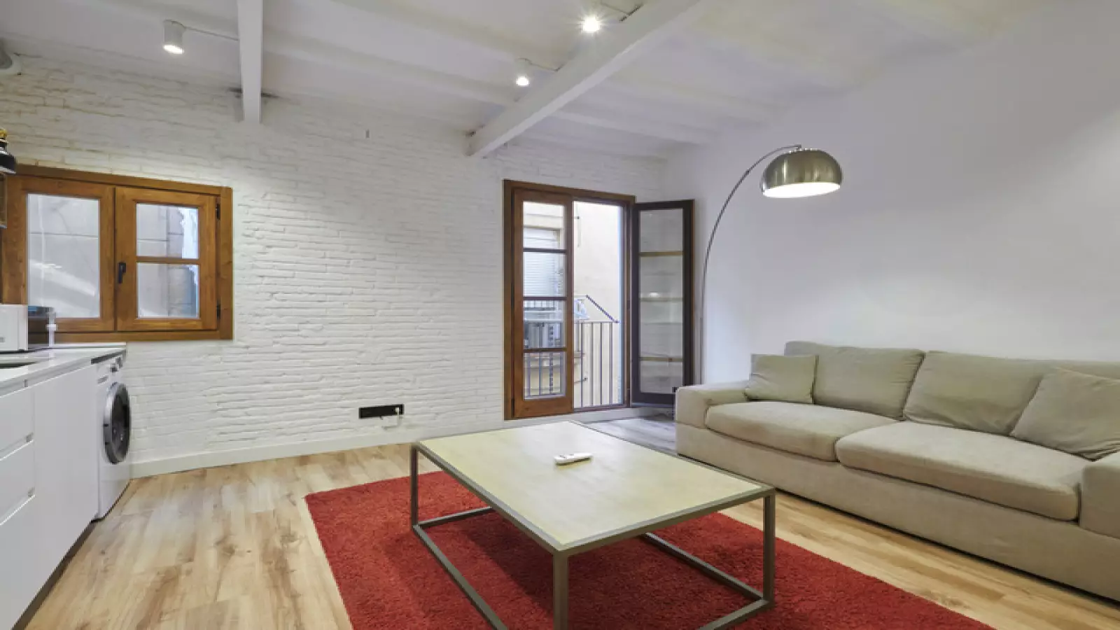 Furnished 1-bedroom flat in Ciutat Vella, 65 m²
