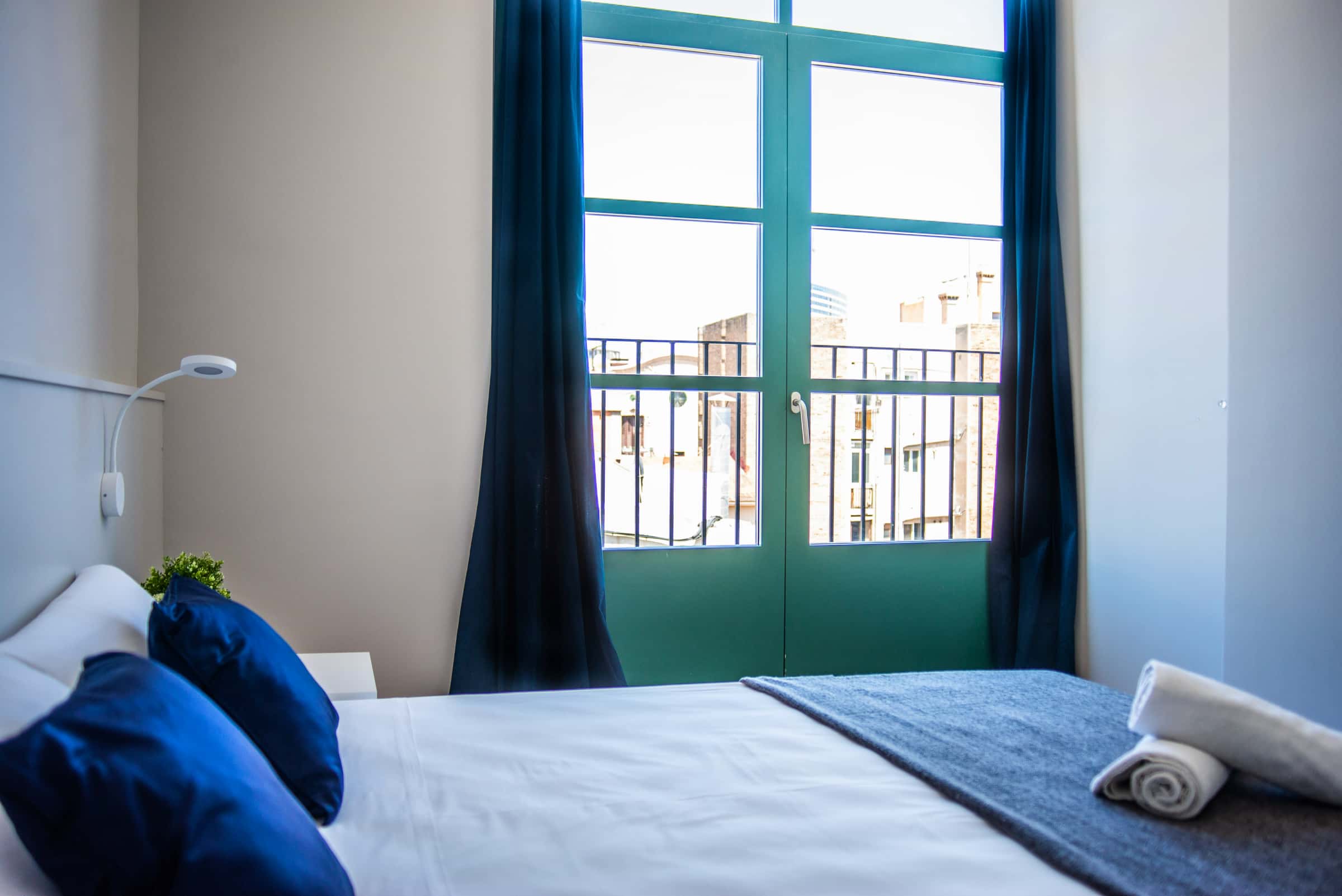 Furnished 2-bedroom flat in Sants-Montjuïc, 65 m²