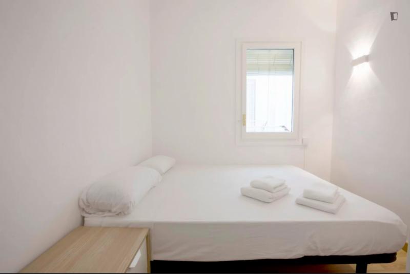 Furnished 3-bedroom flat in Sant Martí