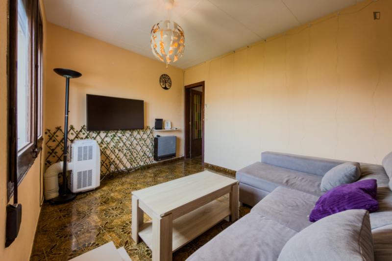 Furnished 3-bedroom flat in Sants-Montjuïc