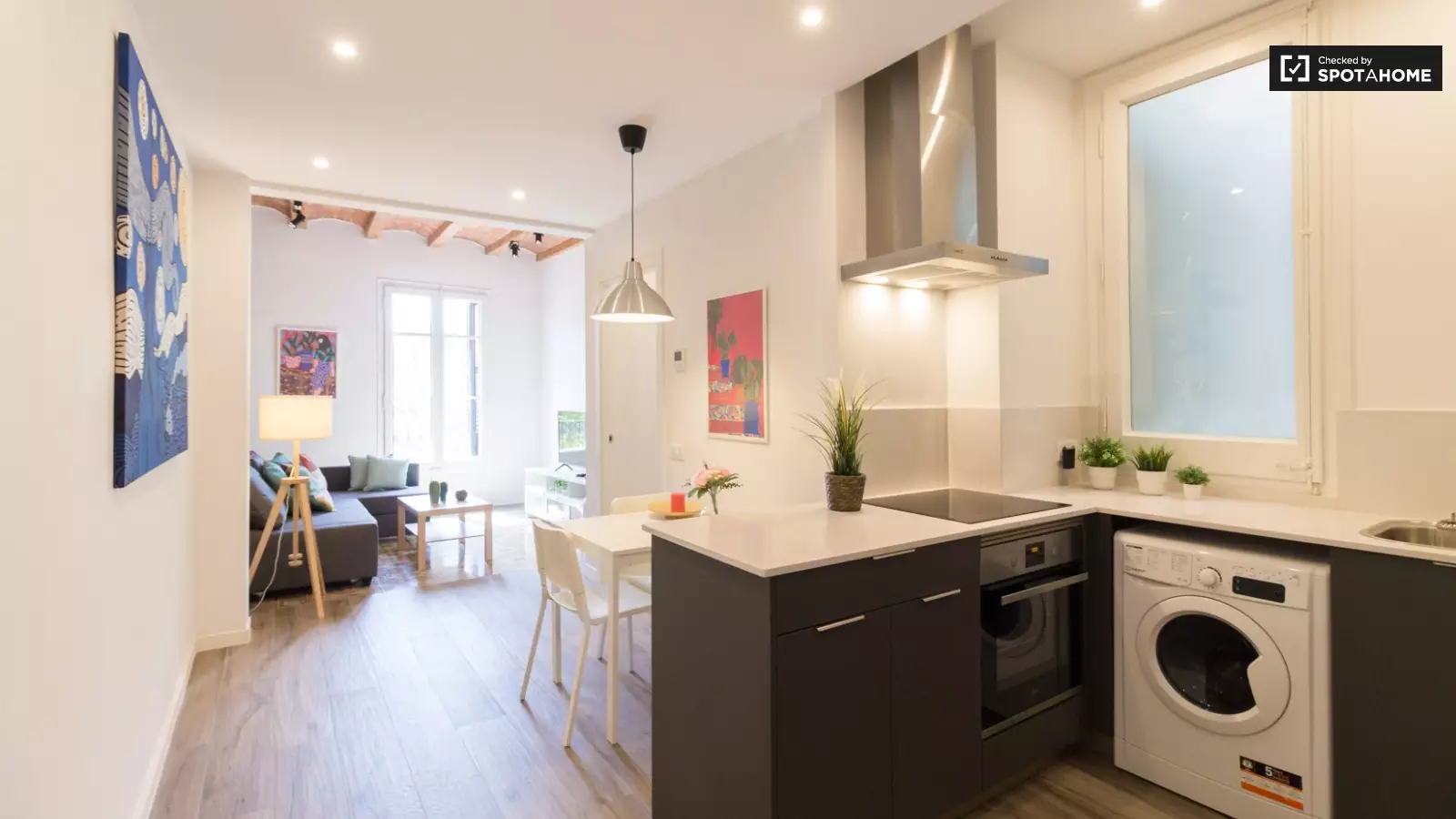 Furnished 1-bedroom flat in Eixample