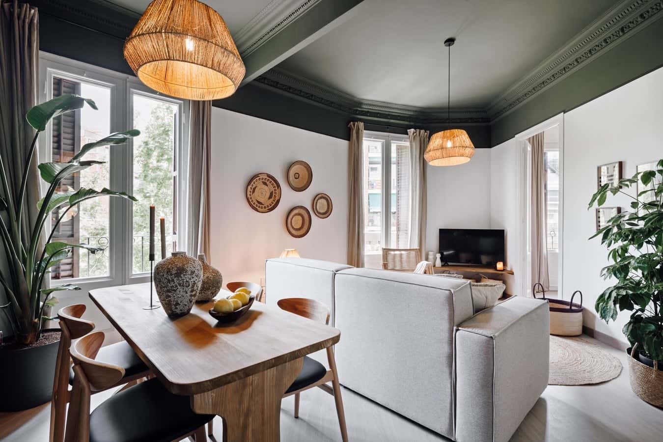 Furnished 2-bedroom flat in Eixample, 71 m²