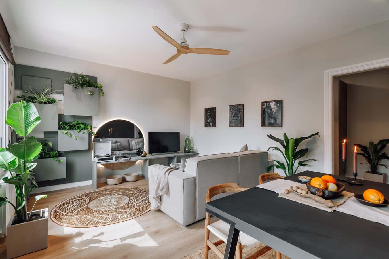 Furnished 2-bedroom flat in Eixample, 75 m²