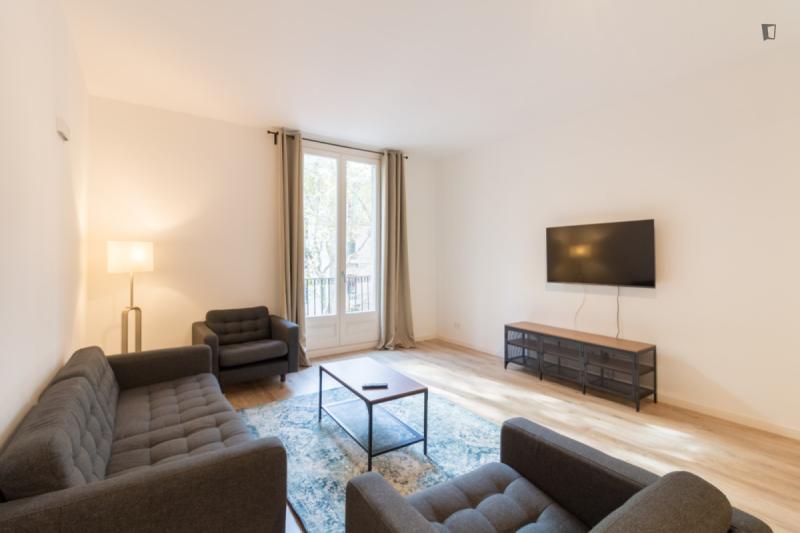 Furnished 3-bedroom flat in Ciutat Vella