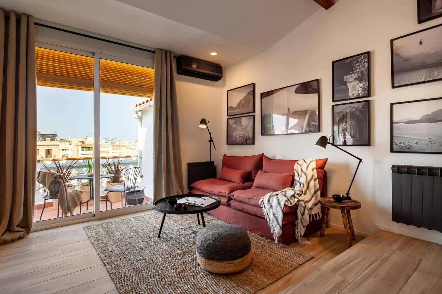 Furnished 2-bedroom flat in Gràcia, 50 m²