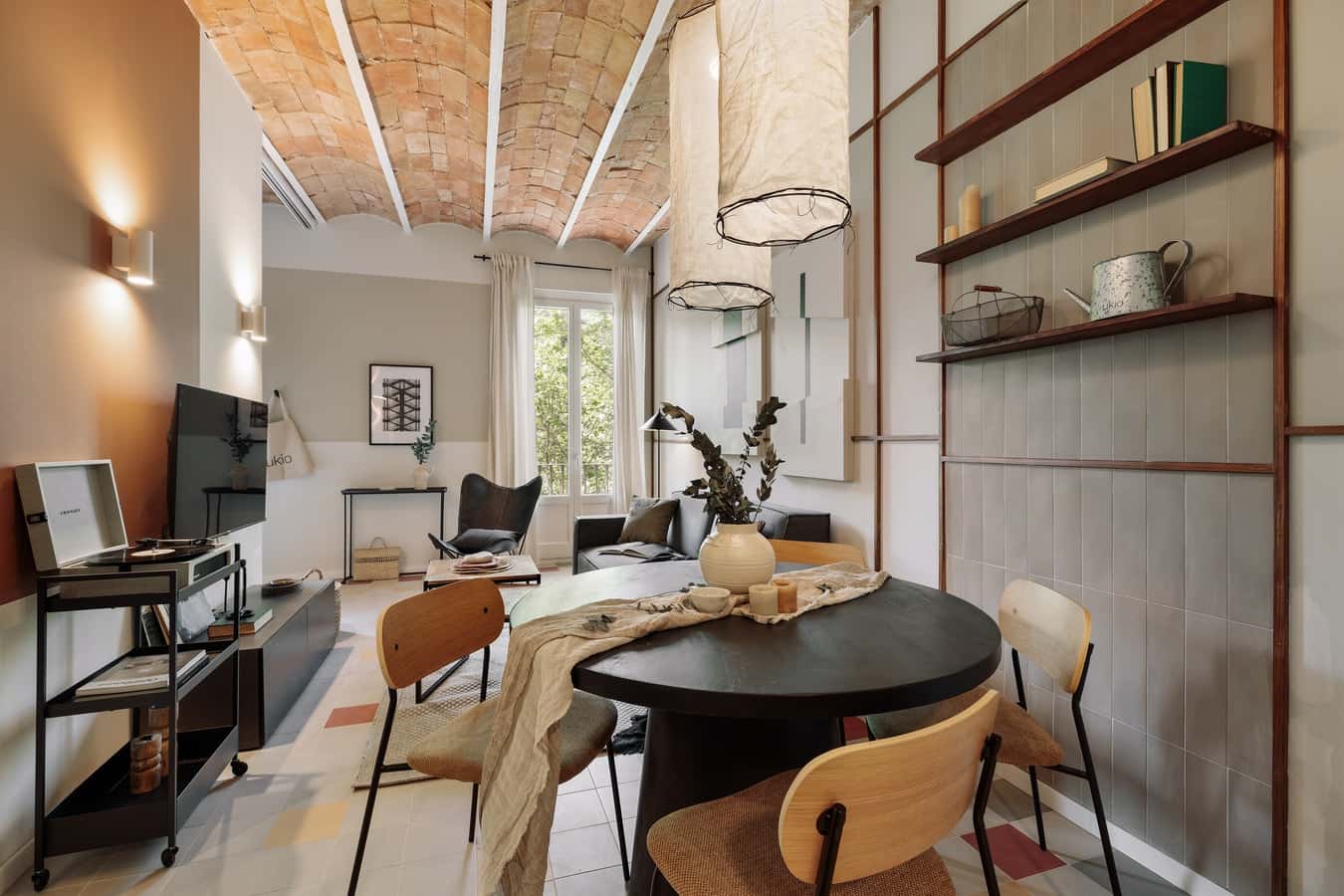 Furnished 2-bedroom flat in Barcelona, 77 m²