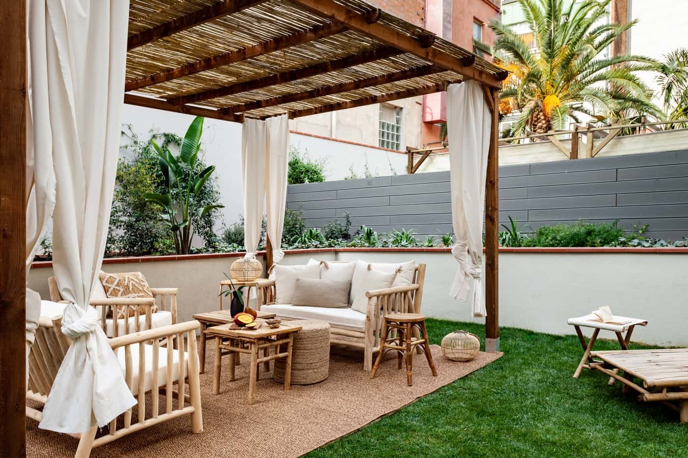 Furnished 2-bedroom flat in Gràcia, 170 m²