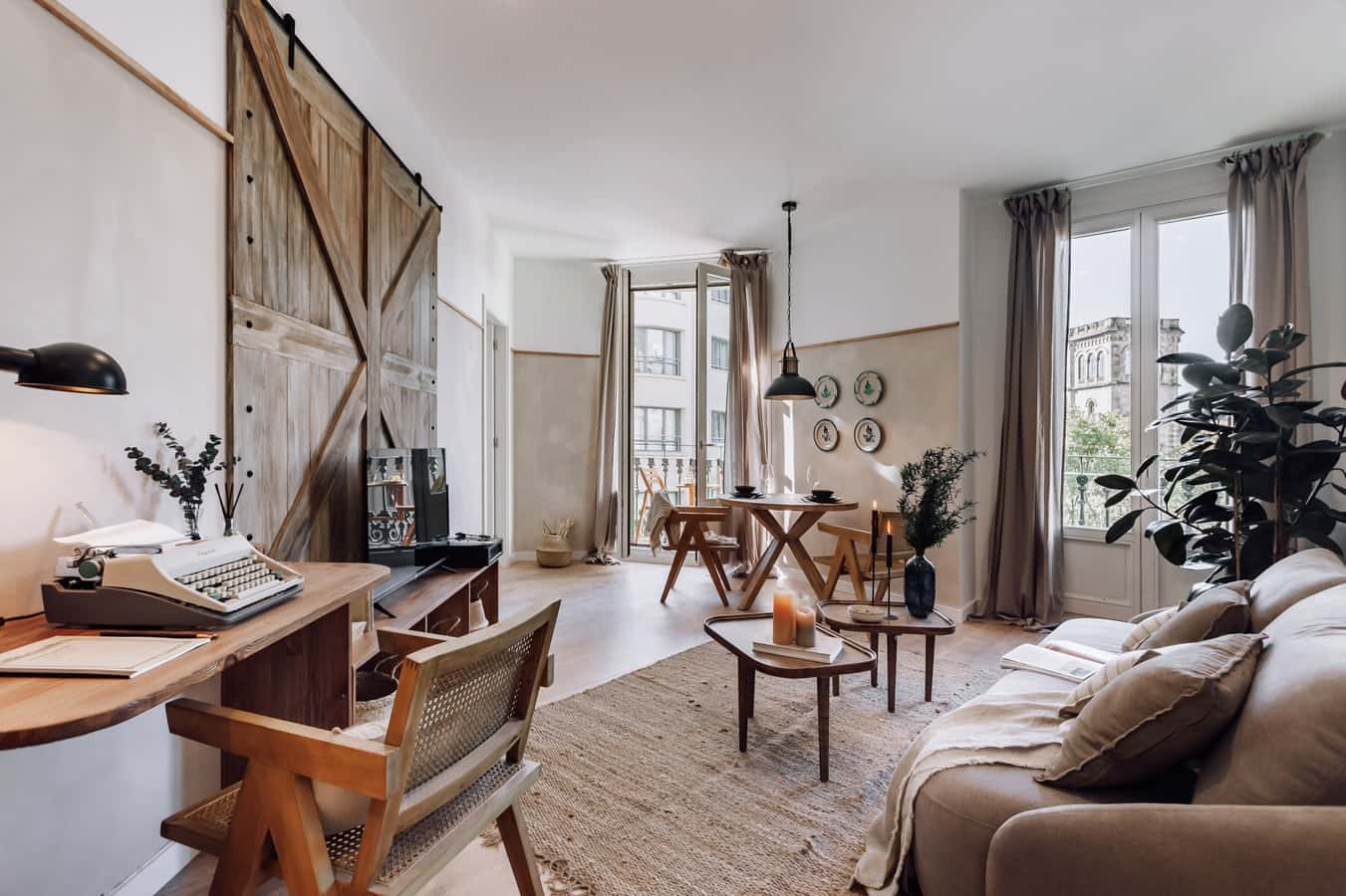 Furnished 1-bedroom flat in Eixample, 49 m²