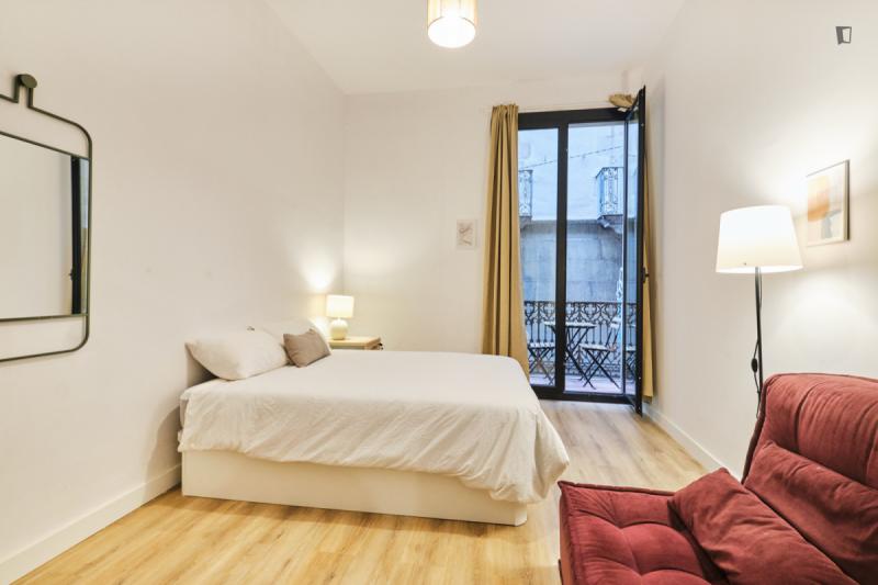 Furnished room in a 4-person shared flat in Ciutat Vella