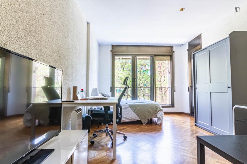 Habitación amueblada en piso compartido de 4 personas en Sants-Montjuïc
