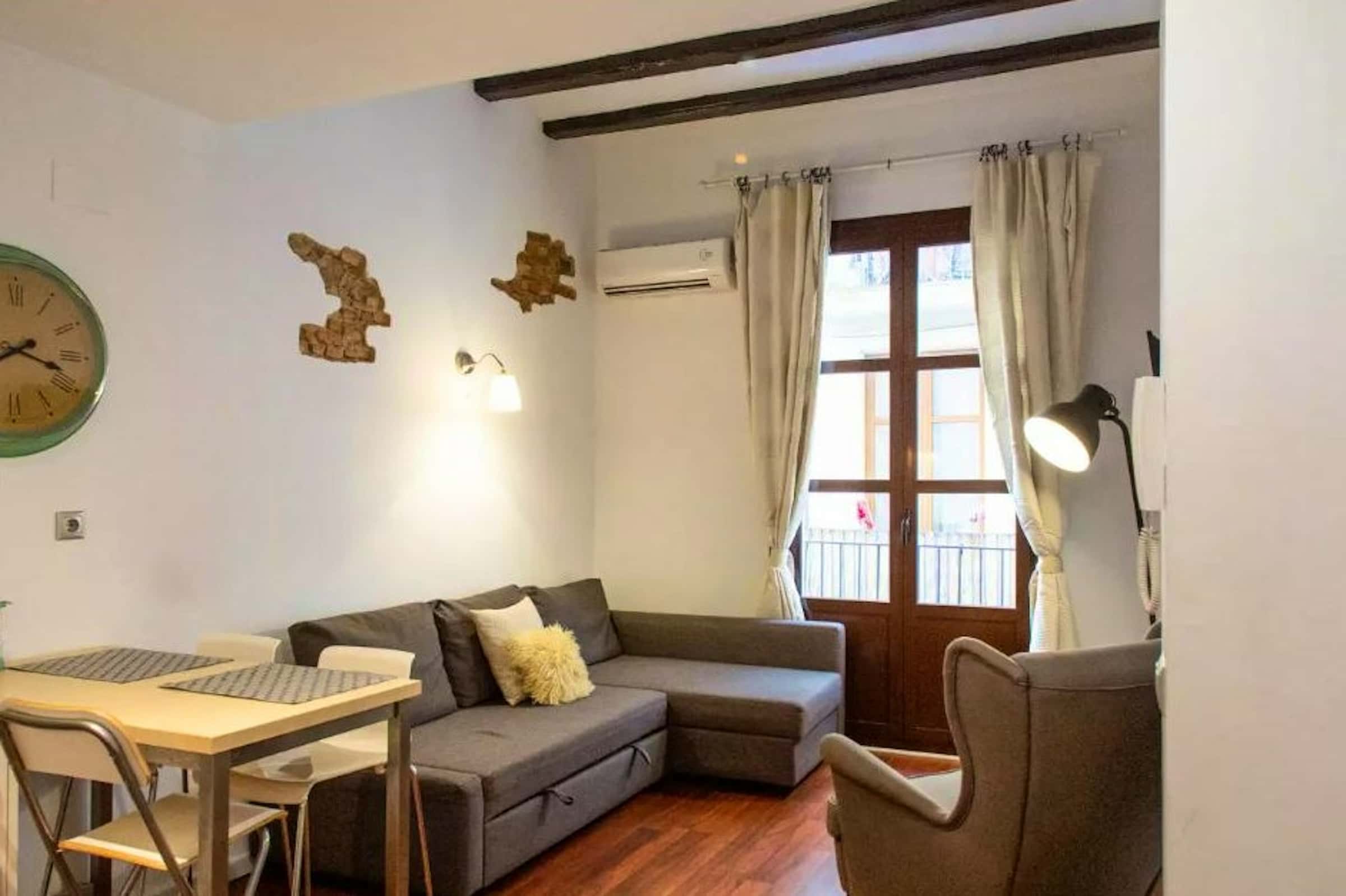 Furnished 1-bedroom flat in Barcelona, 37 m²