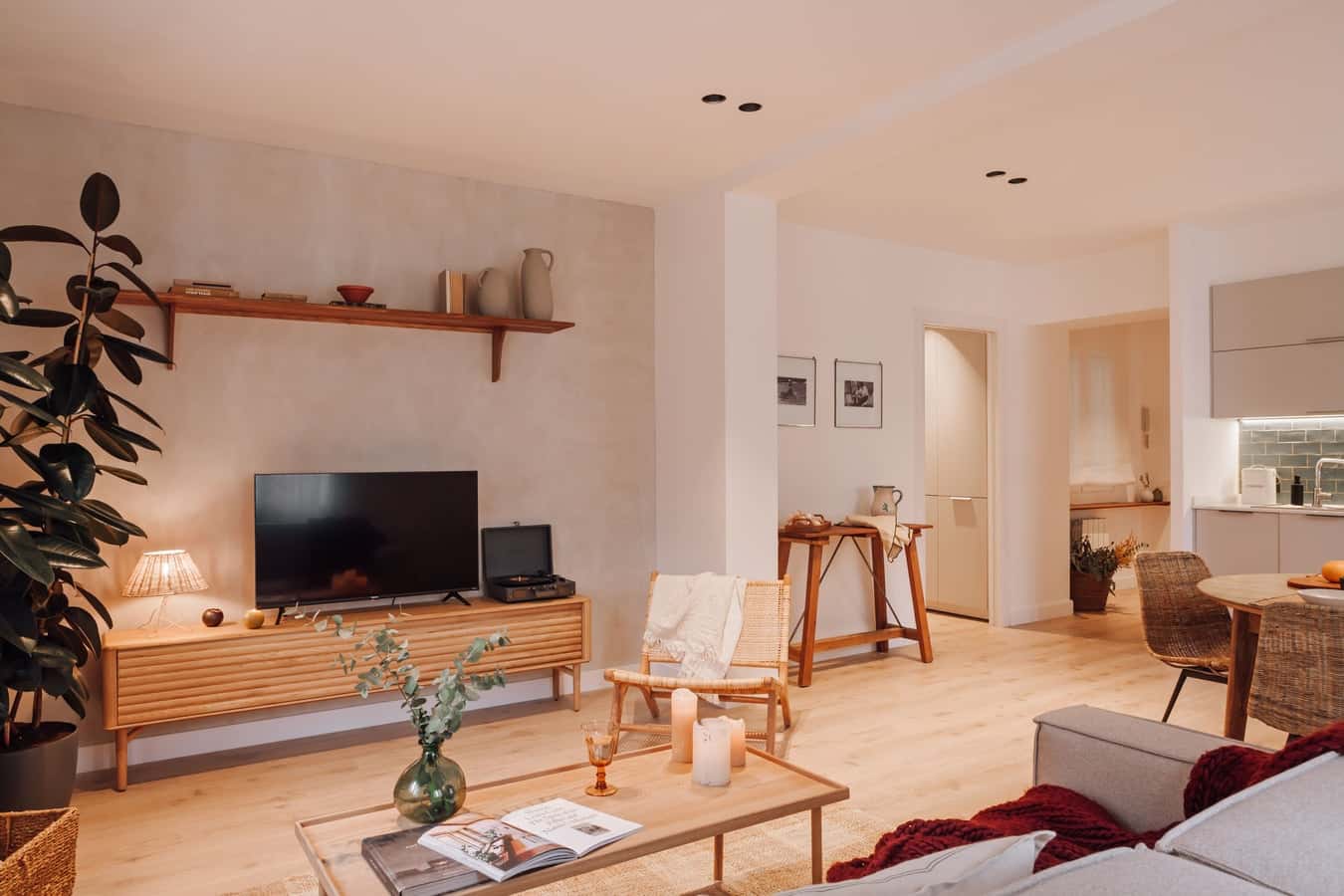Furnished 1-bedroom flat in Gràcia, 70 m²