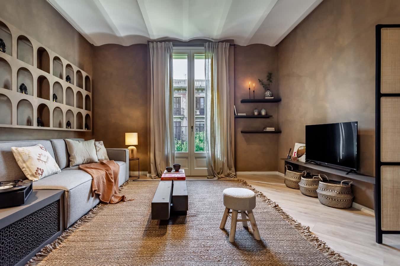 Furnished 2-bedroom flat in Eixample, 76 m²