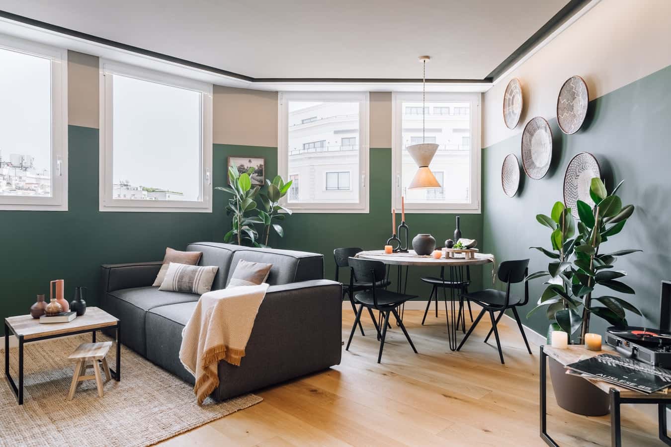 Furnished 1-bedroom flat in Eixample, 65 m²
