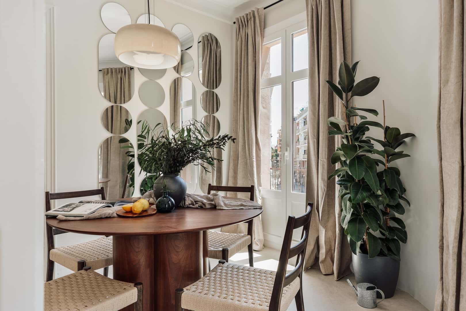 Furnished 2-bedroom flat in Sants-Montjuïc, 63 m²