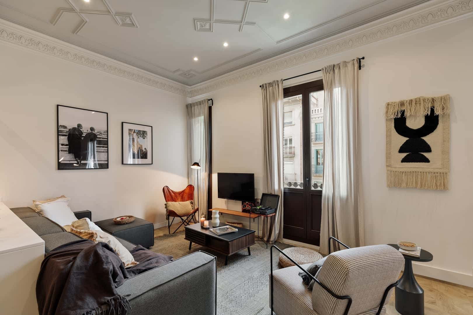 Furnished 2-bedroom flat in Barcelona, 75 m²