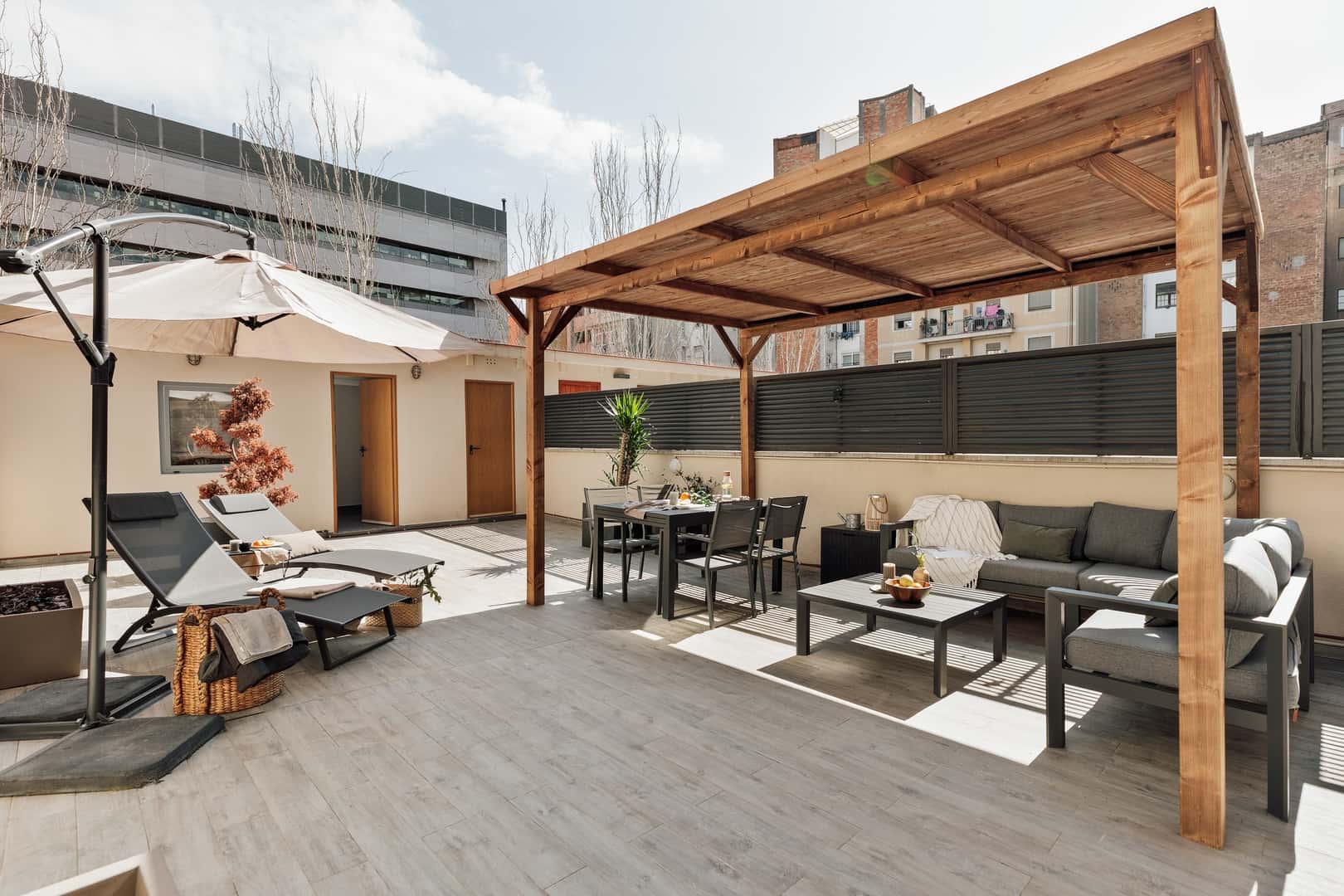 Furnished 2-bedroom flat in Eixample, 77 m²