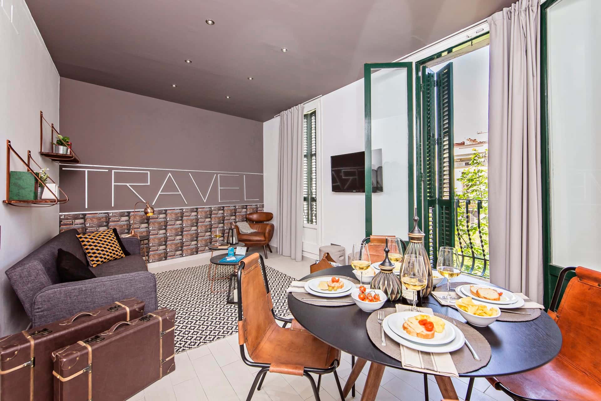 Furnished 2-bedroom flat in Sants-Montjuïc, 65 m²