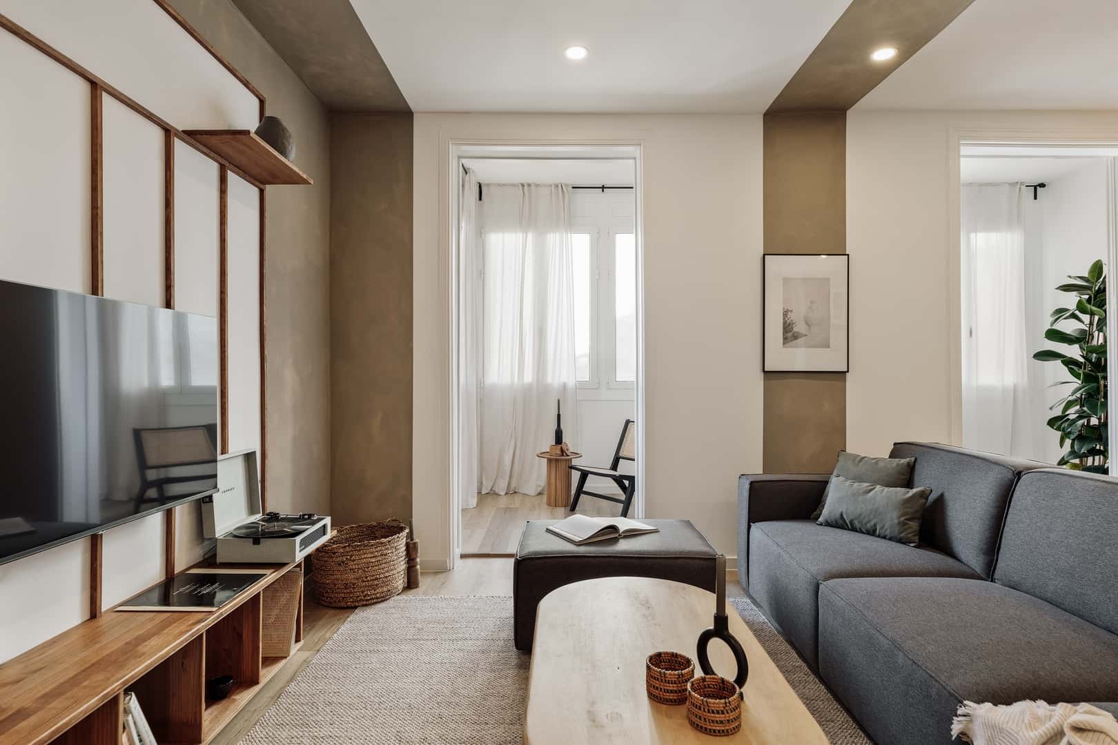 Furnished 4-bedroom flat in Eixample, 125 m²